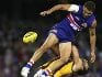 AFL_Hawthorn_Bulldogs_big_hit