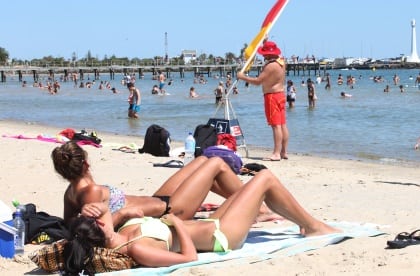 Australia weather hot summer - St Kilda Melbourne beach