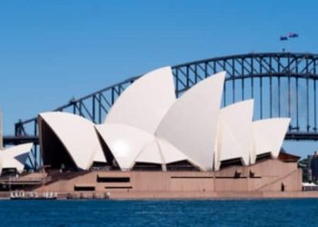 Sydney Opera House - siege - evacuated - shutterstock_112765327