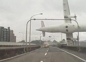 Plane crash video - Taiwan - Taipei