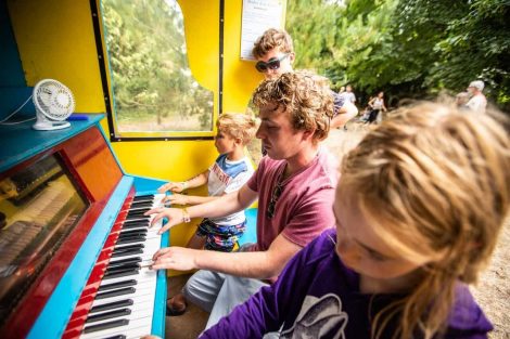 Womad piano kids