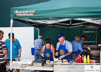 Bunnings sausage sandwich