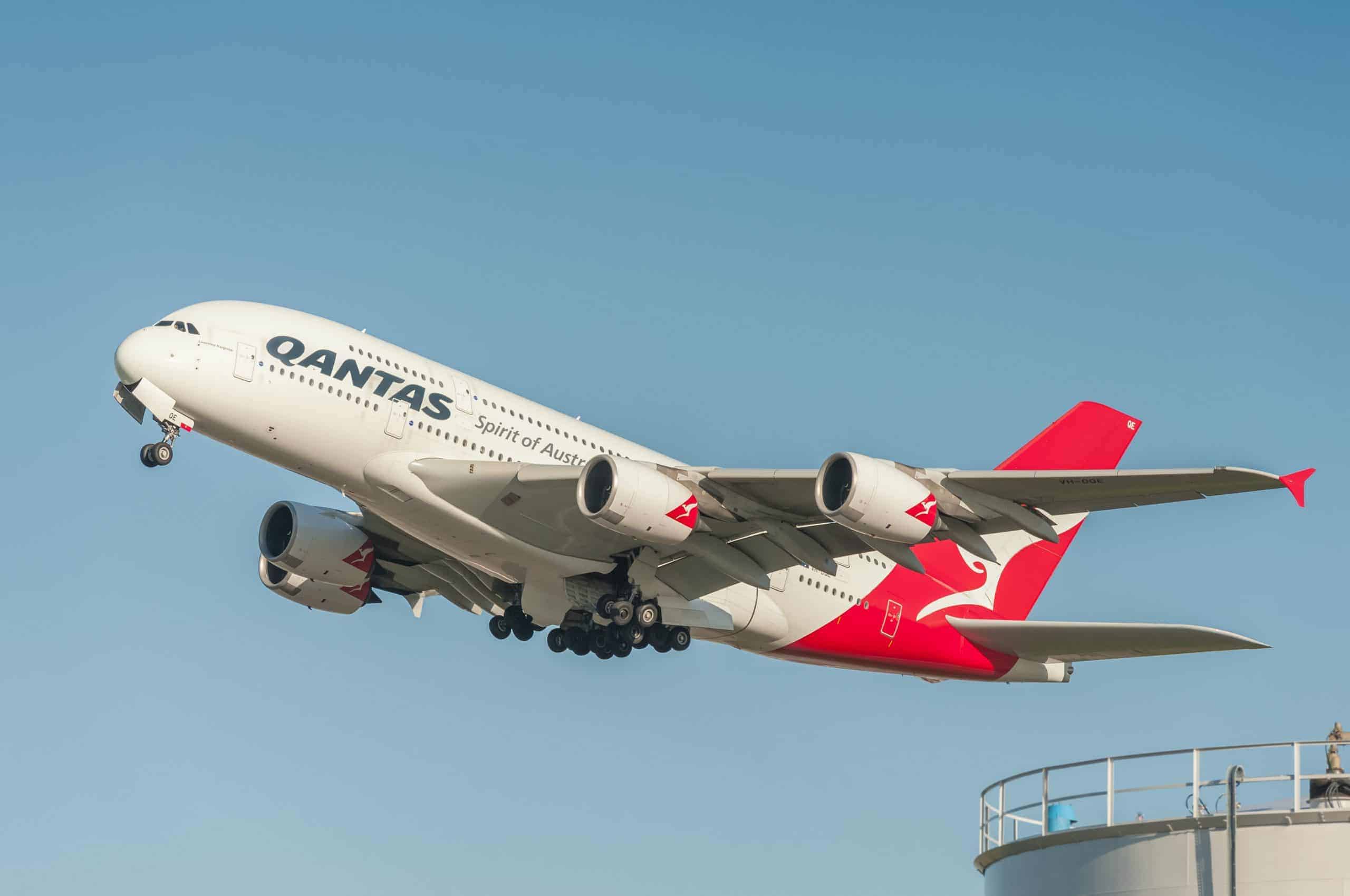 No socialdistancing or obligatory face masks on Qantas flights