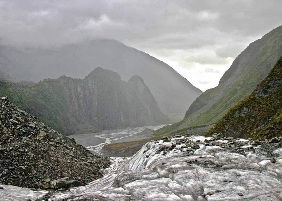 New Zealand water quality in rivers and lakes