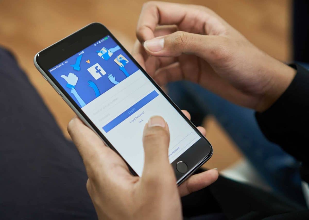 Companies liable if public makes defamatory comments on their Facebook