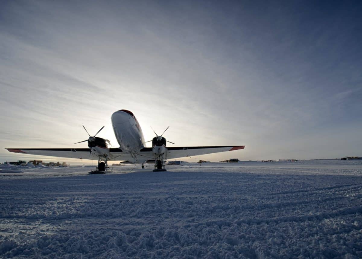 Australia wants to build a huge concrete runway in Antarctica