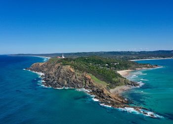 Byron Bay Lighthouse and beach. Photo credit: Wikimedia Commons
