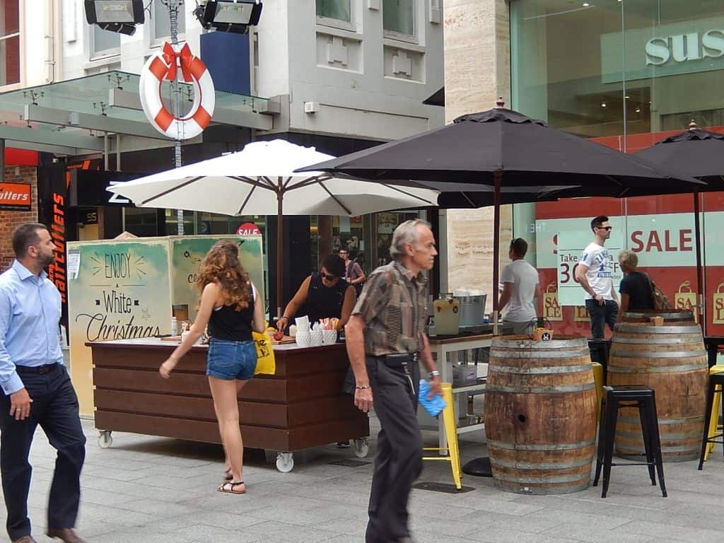 Shoppers in Rundle Mall in the Adelaide CBD. Photo credit: Wikimedia Commons
