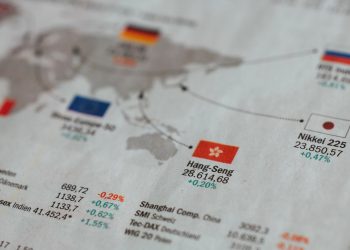 Dollar won’t be replaced as global reserve currency