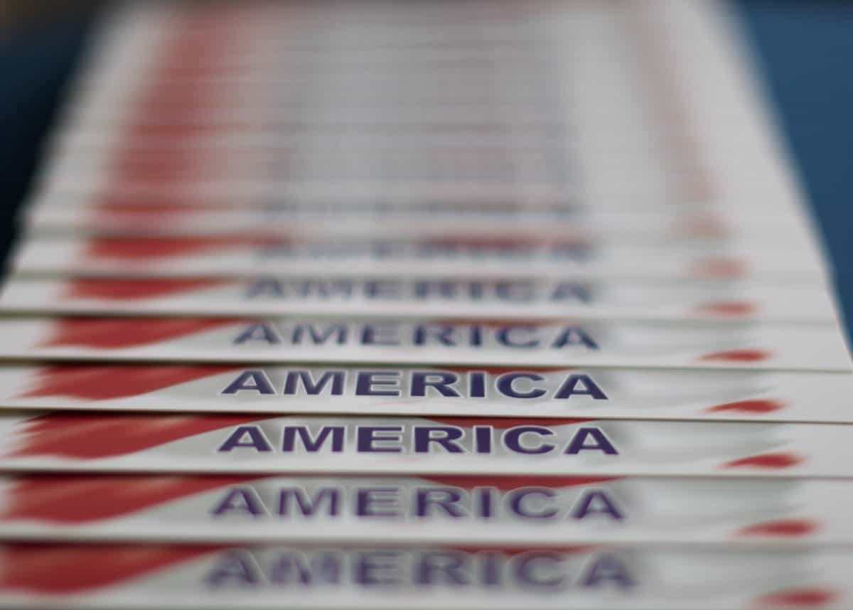 Who formally declares the winner