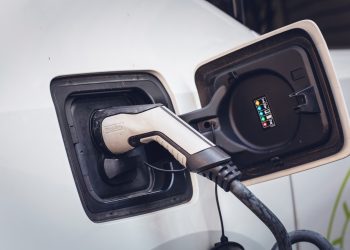 Are plug-in hybrid cars worse for environment