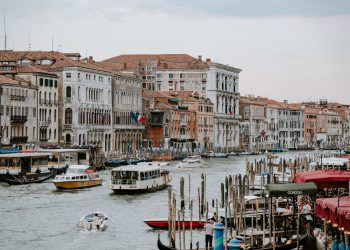 Decline in Chinese tourists around the world