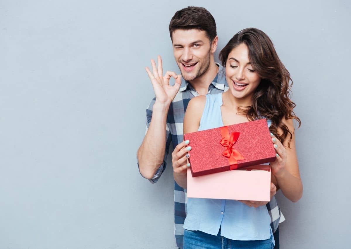 How to pick the perfect valentine gift for her