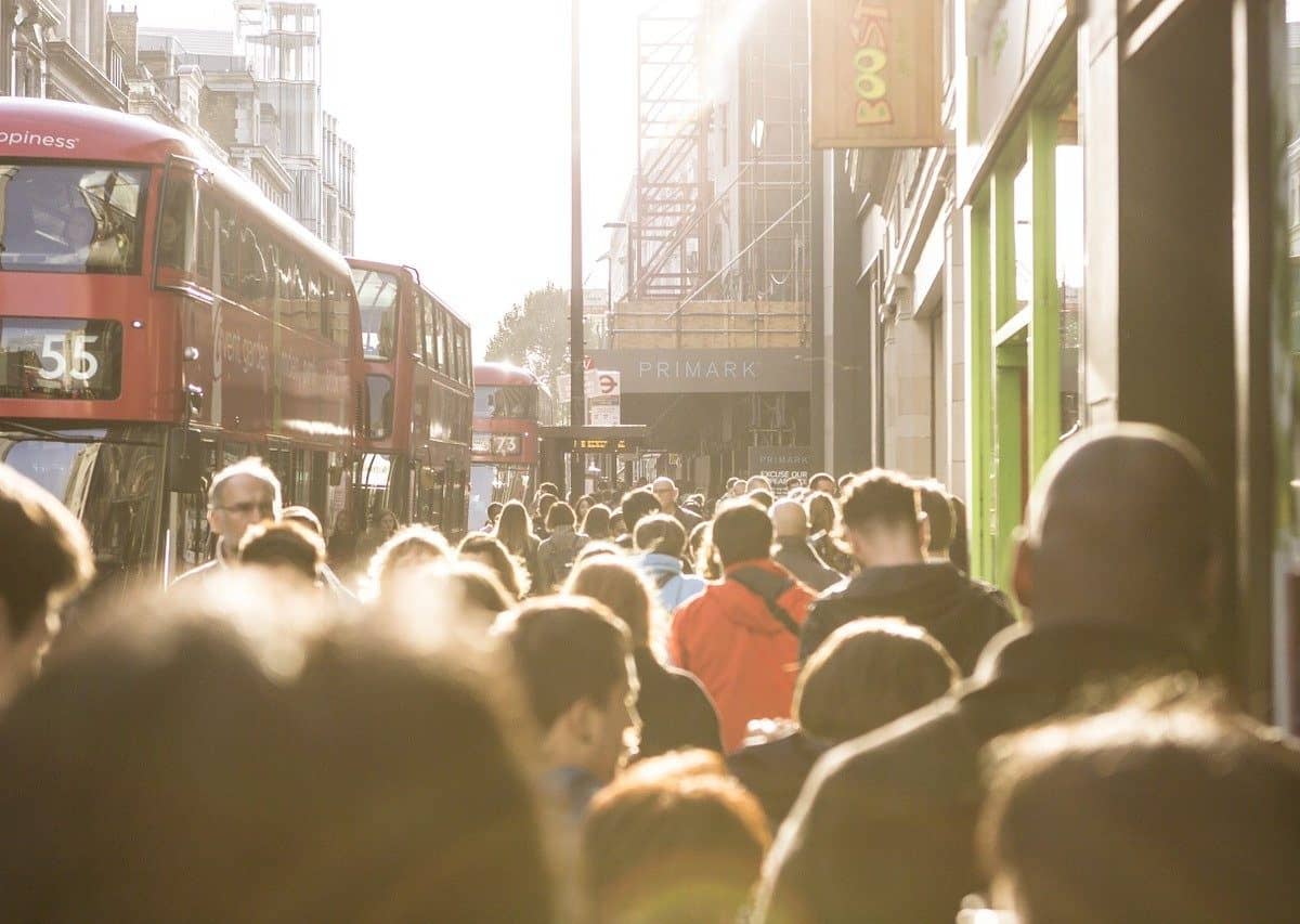 Crowded London high street. Image by Ch AFleks from Pixabay