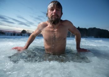 People with this gene variant shivered less and had a higher core body temperature when exposed to cold water. Dudarev Mikhail/ Shutterstock