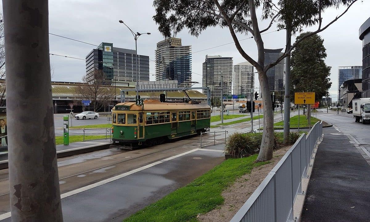 A tram in Melbourne, which is now under a five-day lockdown along with the rest of Victoria. Image by Ralf Genge from Pixabay