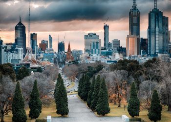 Melbourne office workers can return. Image by Adrian Malec from Pixabay
