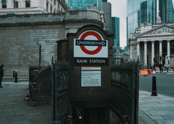 Photo by Samuel Regan-Asante on Unsplash