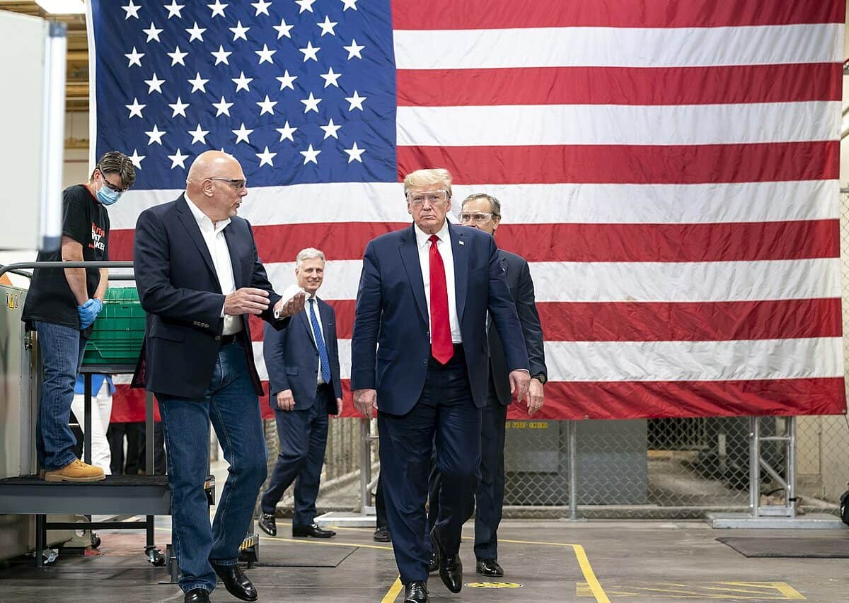 President Donald Trump touring a mask factory in May 2020; Trump did not publicly wear a mask at this media event. Official White House Photo by Shealah Craighead via Wikimedia Commons