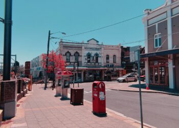 Photo by e on Unsplash