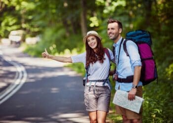 Tips and tricks for hitchhiking with college mates