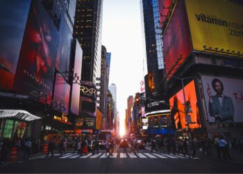 Photo by Luca Bravo on Unsplash