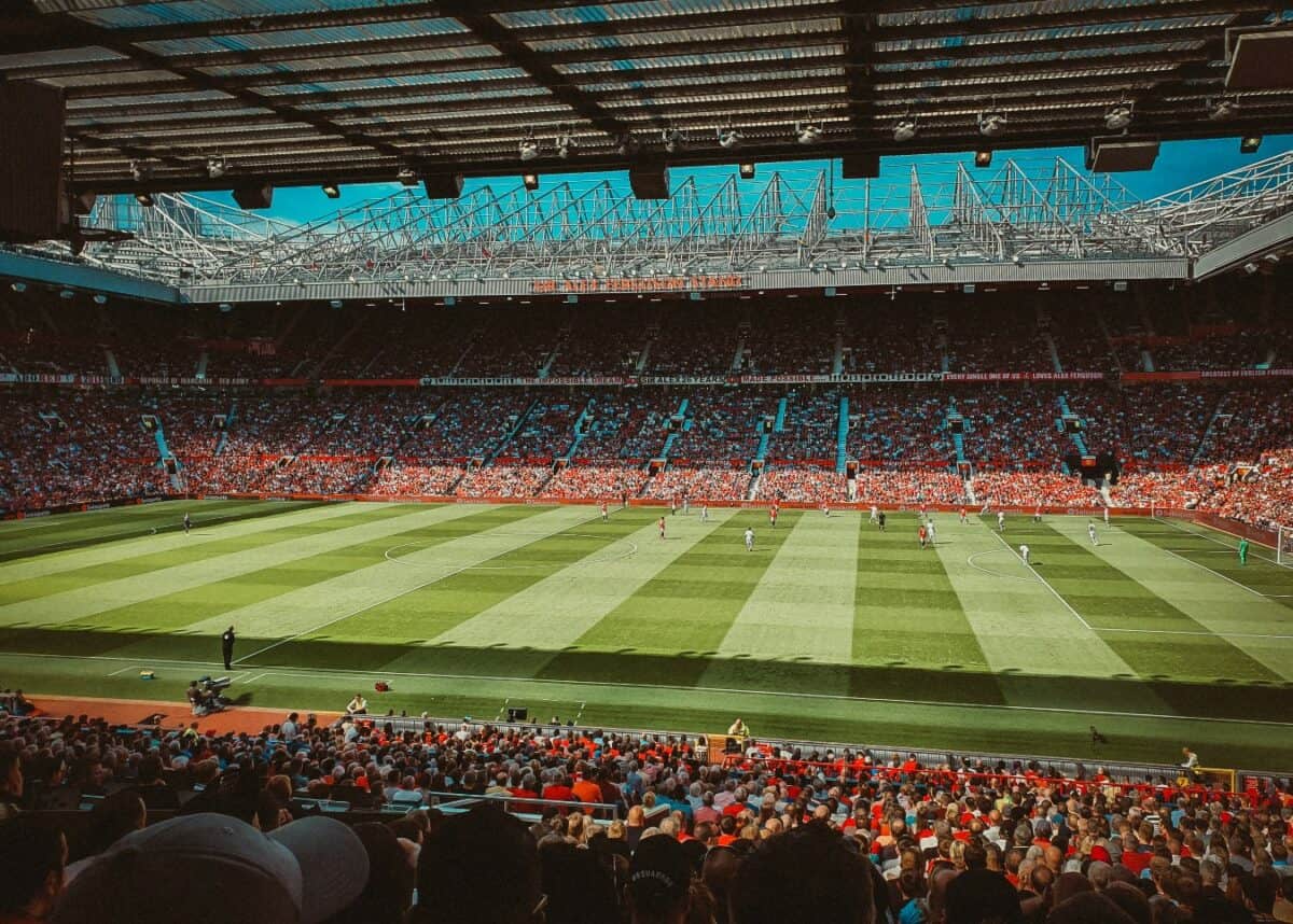 Photo by Samuel Regan-Asante on Unsplash