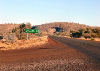 The remote Pilbara region of WA. Photo credit: Yewenyi via Wikipedia