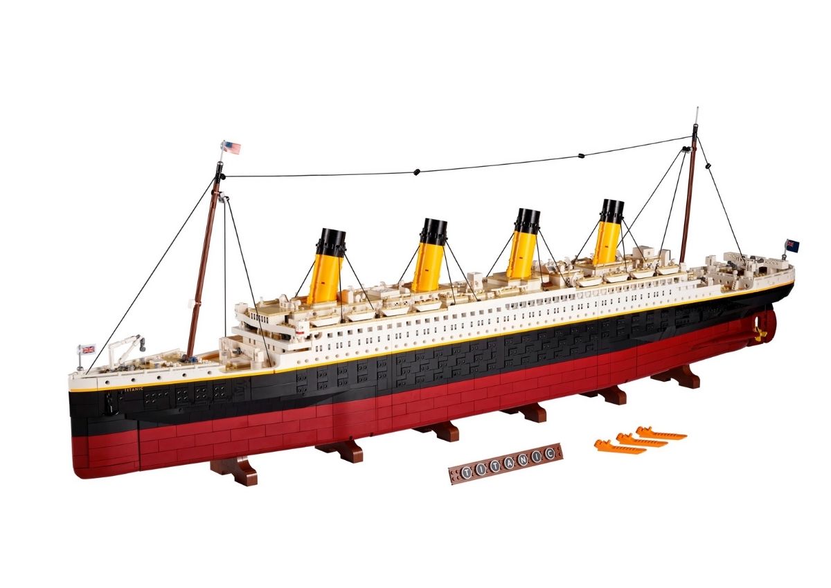 What's that - LEGO set to release a 9,090 piece Titanic set