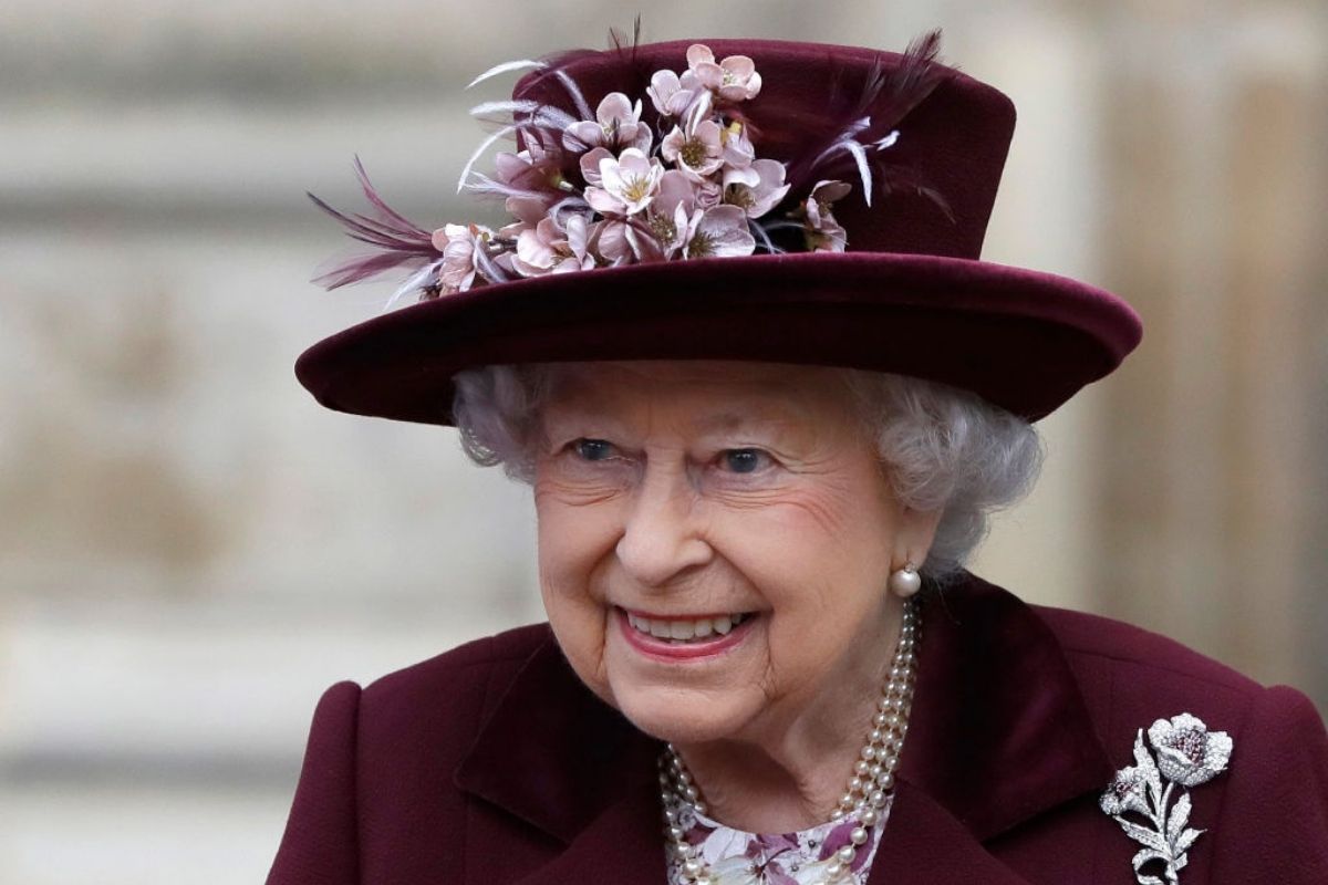Queen Elizabeth misses Remembrance Sunday Service