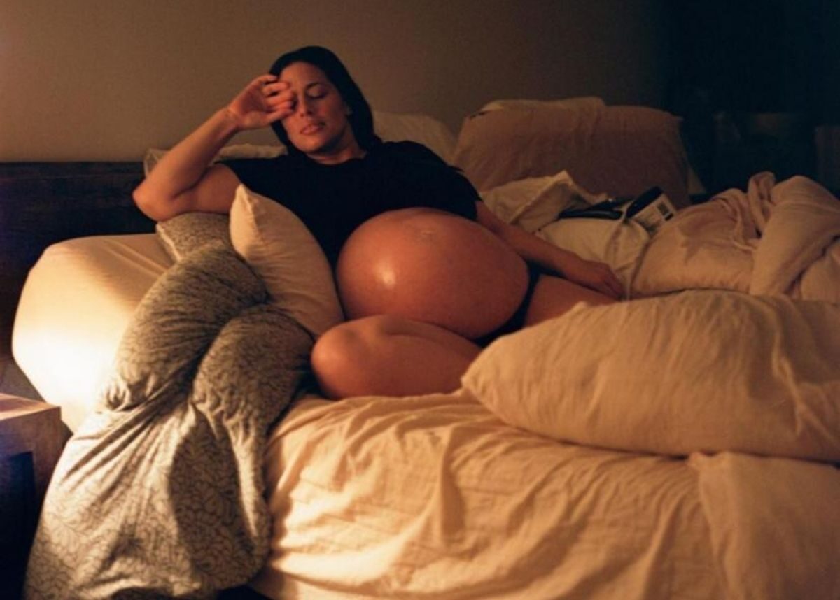 Look: Ashley Graham Shares Intimate Pics Of Belly In 42 Week Mark