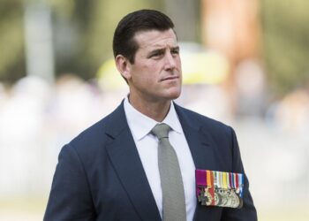 Ben Roberts-Smith on trial for executing an Afghan man