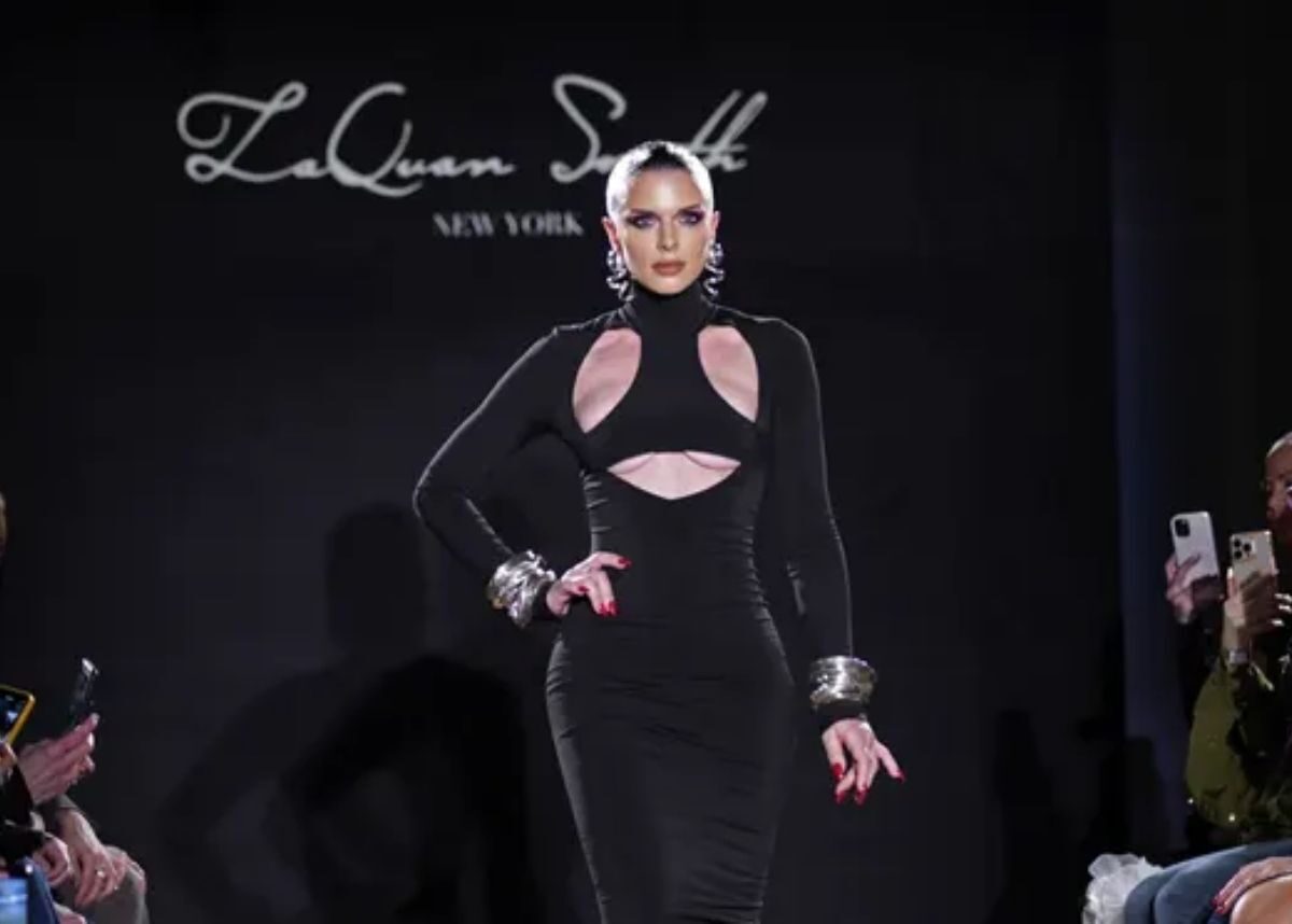 Julia fox walks the runway after the break-up with Kanye West