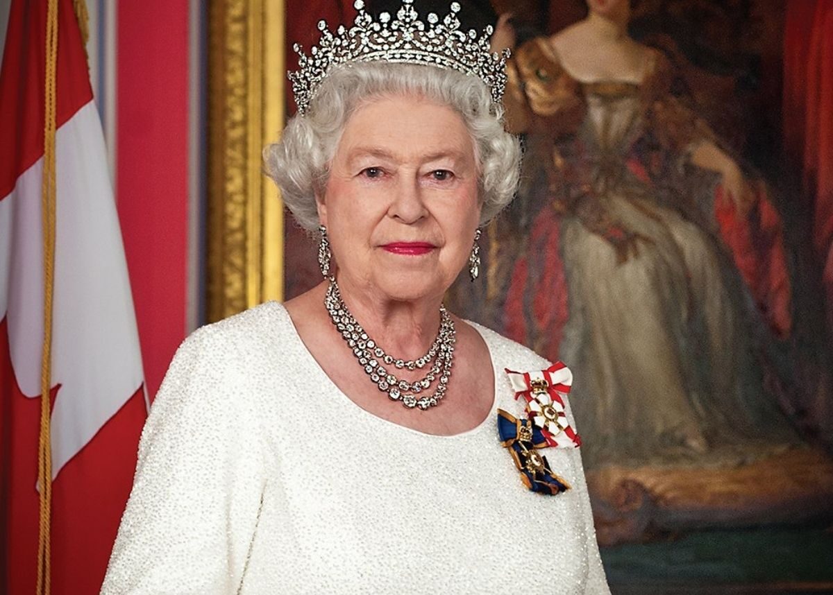 Queen Elizabeth tests positive for coronavirus after Prince Charles