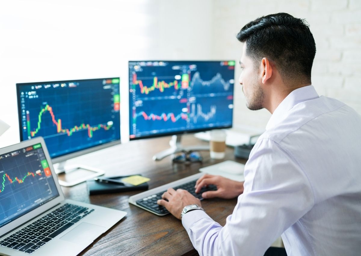 What is day trading and how does it work