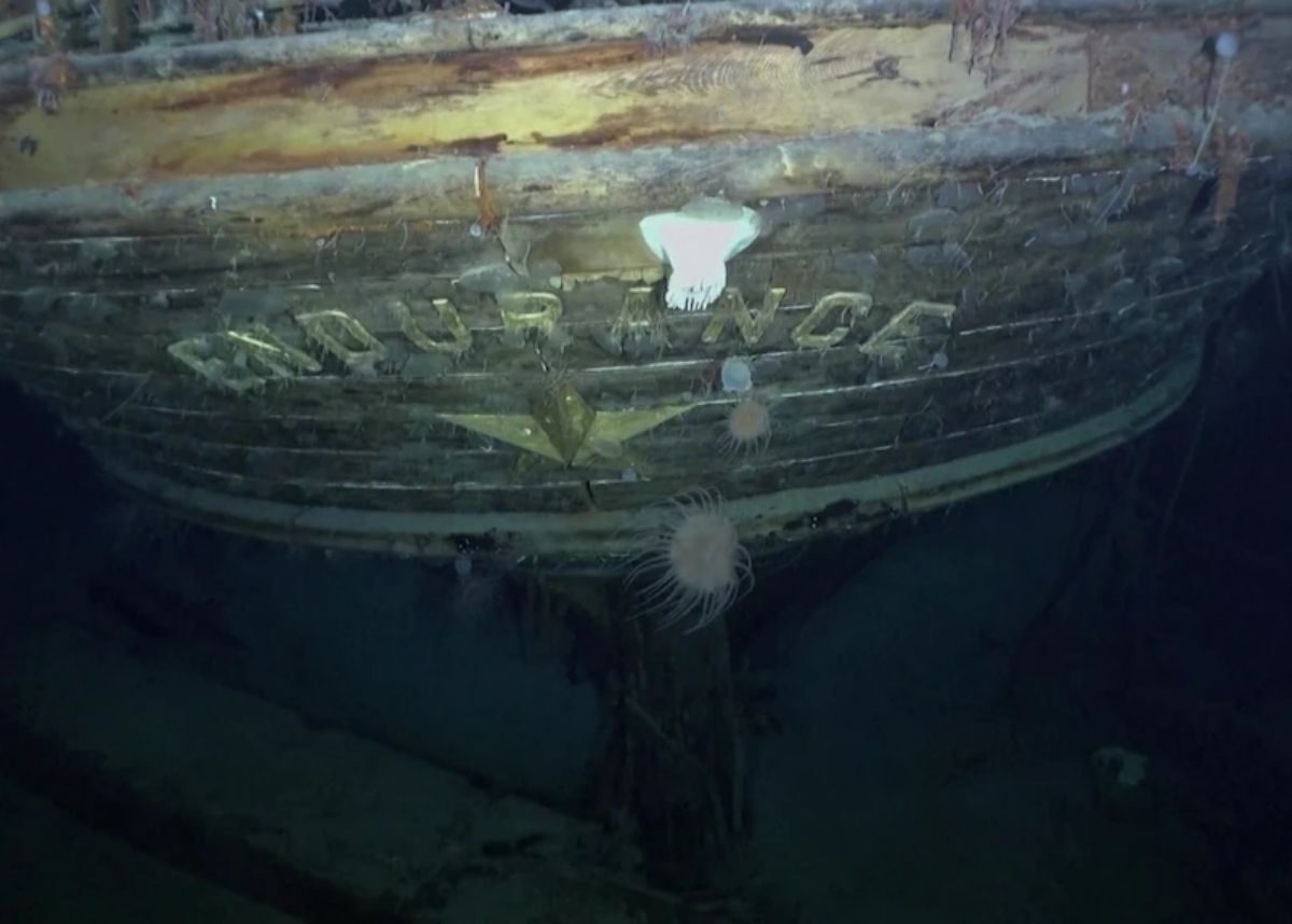 Ernest Shackleton: The captain's ship found 100 years later