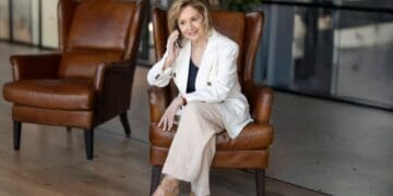 Dee Tozer reveals why criticism mutes lovingness in partnerships